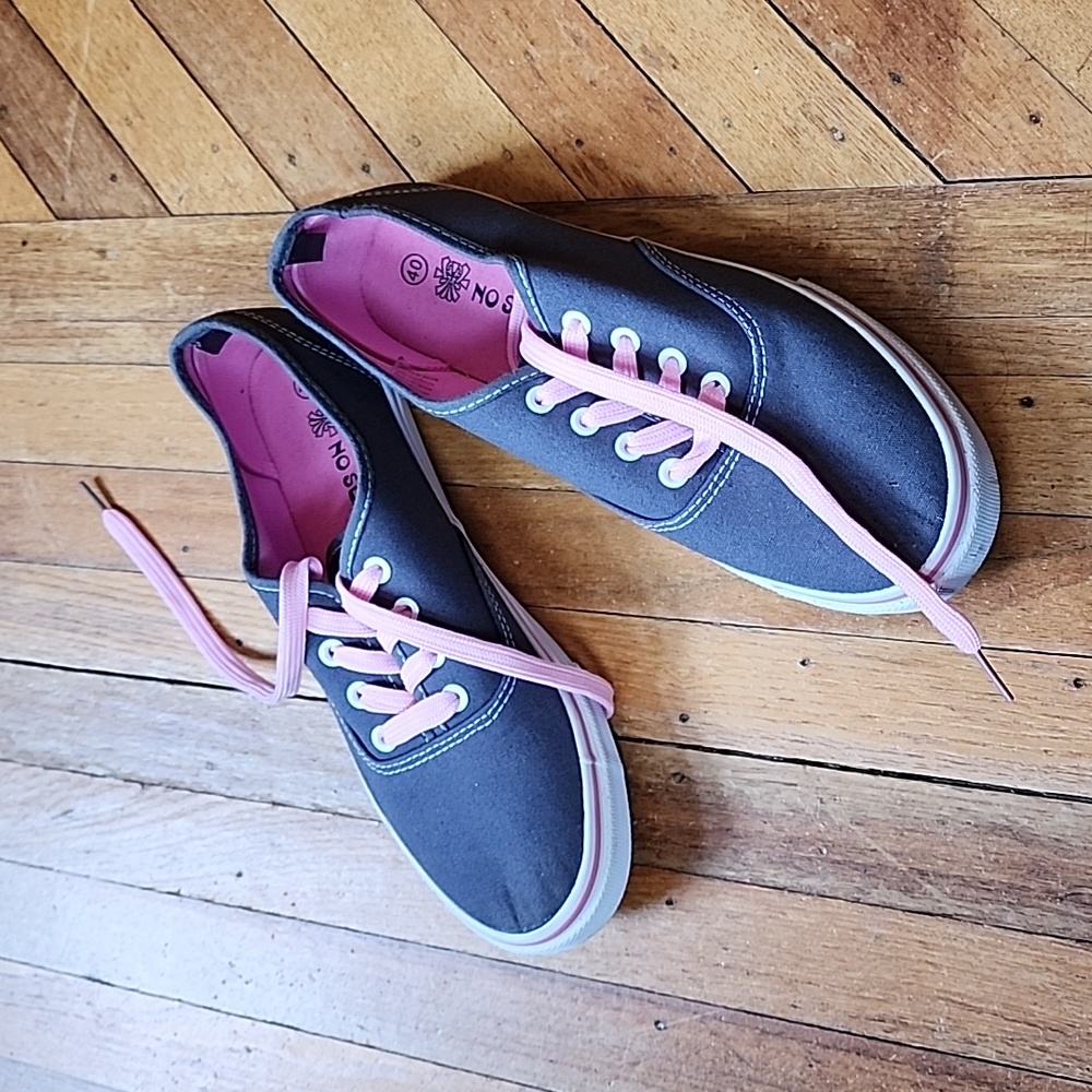 New Ladies Gray/pink Canvas Shoes US9.0